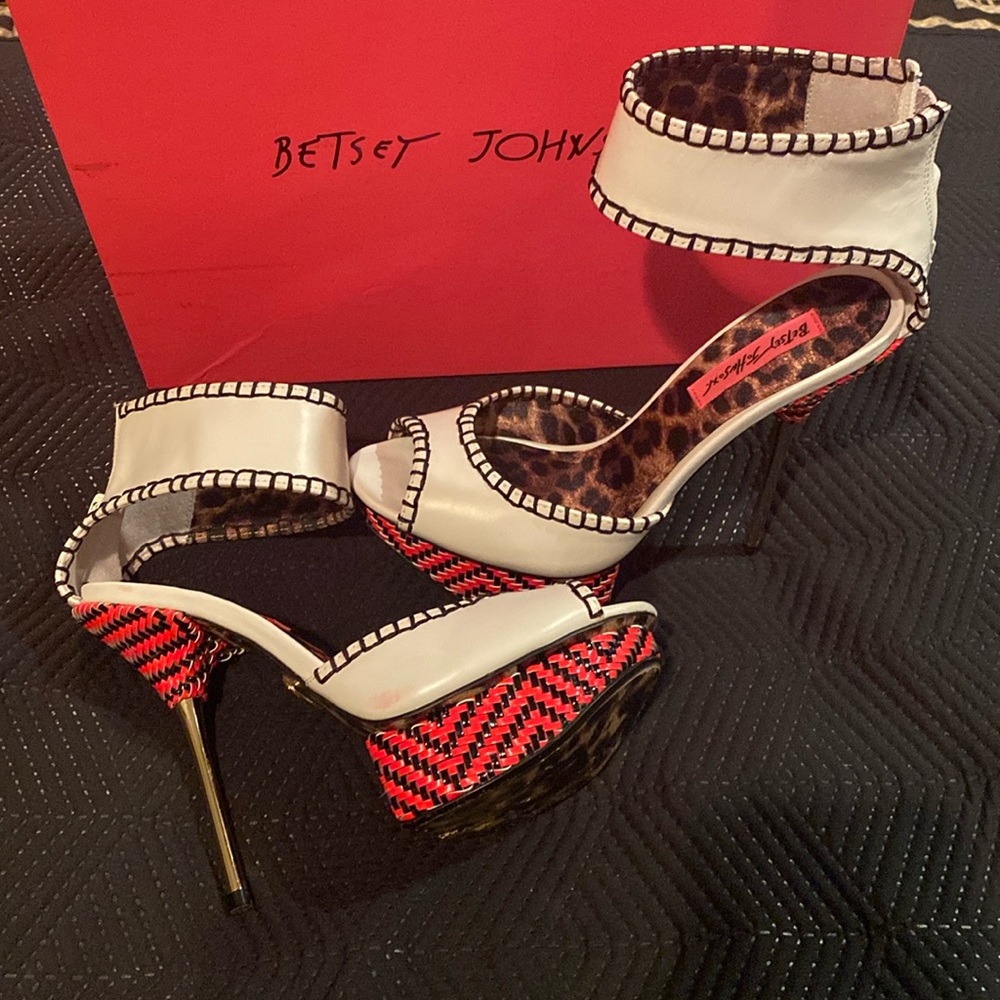 Women’s Heels